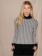 The Little Tailor Luxury Dogtooth Design Knit Black Jumper - Image 4 of 5