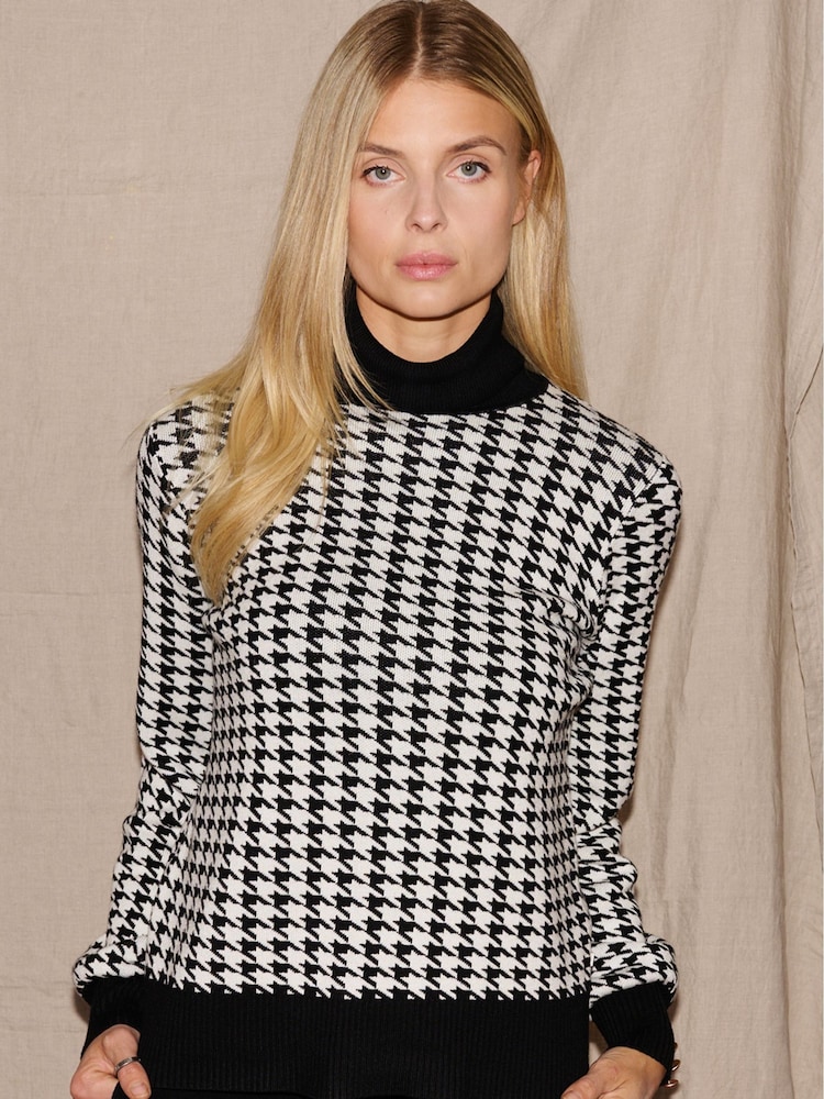 The Little Tailor Luxury Dogtooth Design Knit Black Jumper - Image 5 of 5 The Little Tailor Luxury Dogtooth Design Knit Black Jumper - Image 5 of 5