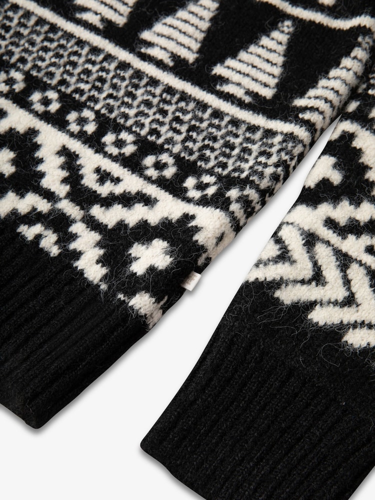 The Little Tailor Chunky Two Tone Fairisle Jumper - Image 7 of 7 The Little Tailor Chunky Two Tone Fairisle Jumper - Image 7 of 7