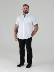 D555 White Aeron Short Sleeve Easy Iron Classic Regular Shirt With Chest Pocket - Image 2 of 8