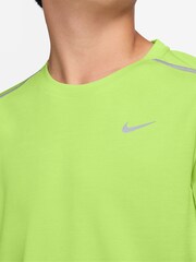 Volt Ice Yellow - Nike Miler Dri-FIT Short Sleeve T-Shirt - Imagen 3 de 3