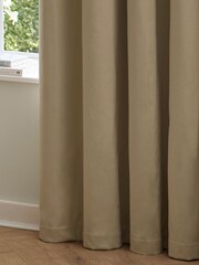 Furn The Ultimate Velvet 100% Blackout Eyelet Curtains - صورة 6 من 7
