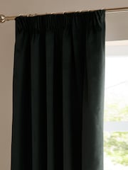Furn The Ultimate Velvet 100% Blackout Pencil Pleat Curtains - صورة 5 من 7