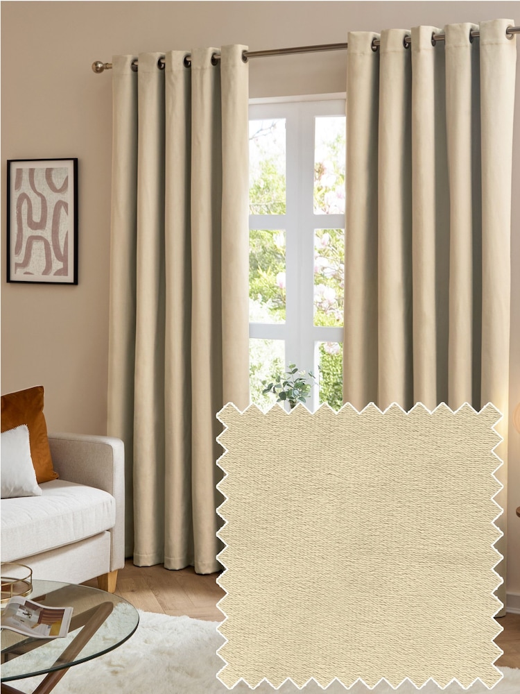 Furn The Ultimate Velvet 100% Blackout Eyelet Curtains - صورة 1 من 7