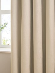 Furn The Ultimate Velvet 100% Blackout Eyelet Curtains - صورة 4 من 7