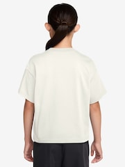 Nike White Sportswear T-Shirt - Image 2 of 3