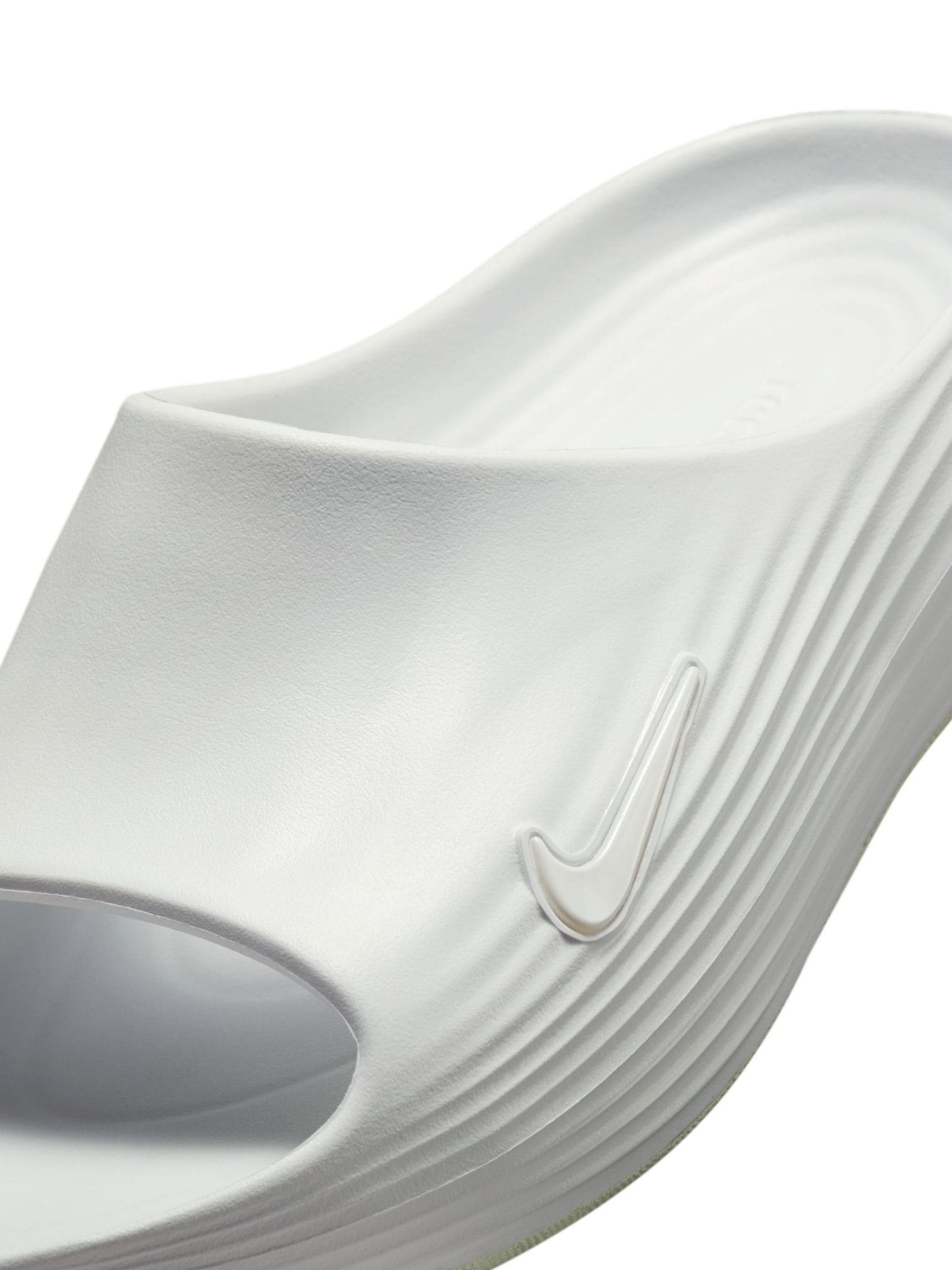 Next：日本 ホワイト - Nike ReactX Rejuven 8 サンダル from Next Japan