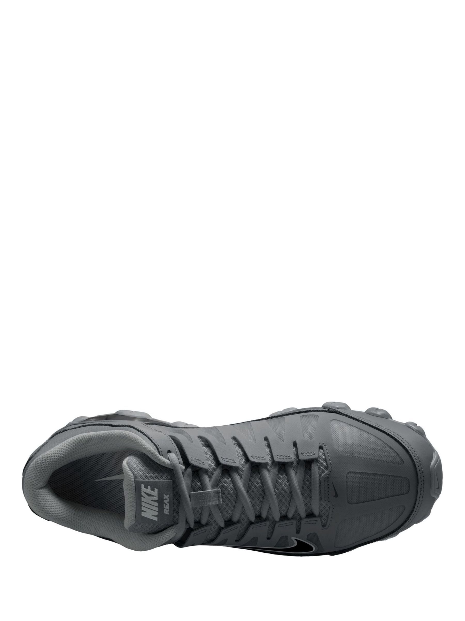Comprar Cinza/Preto - Tênis Nike Reax 8 TR para academia from Next