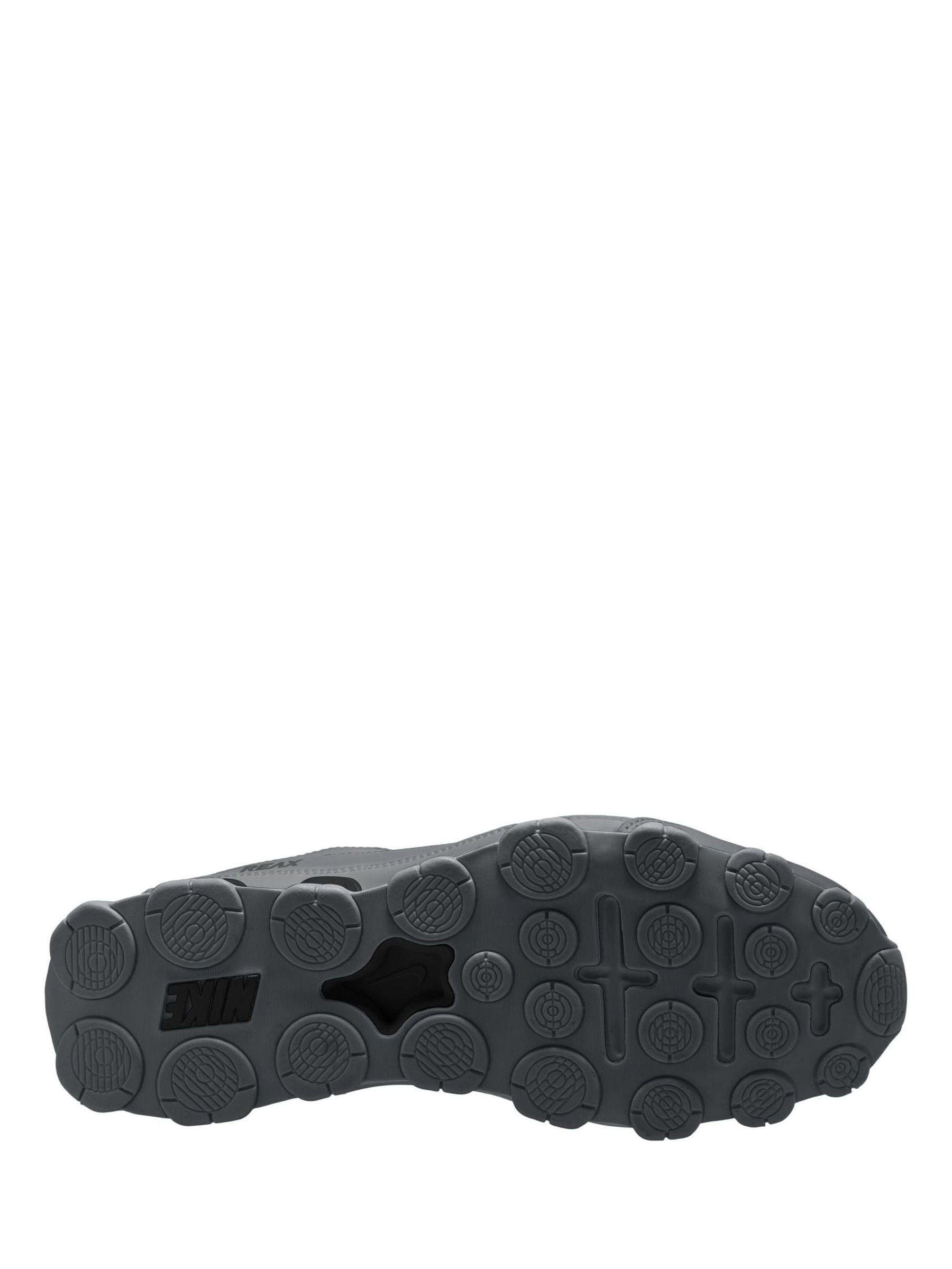 Comprar Cinza/Preto - Tênis Nike Reax 8 TR para academia from Next