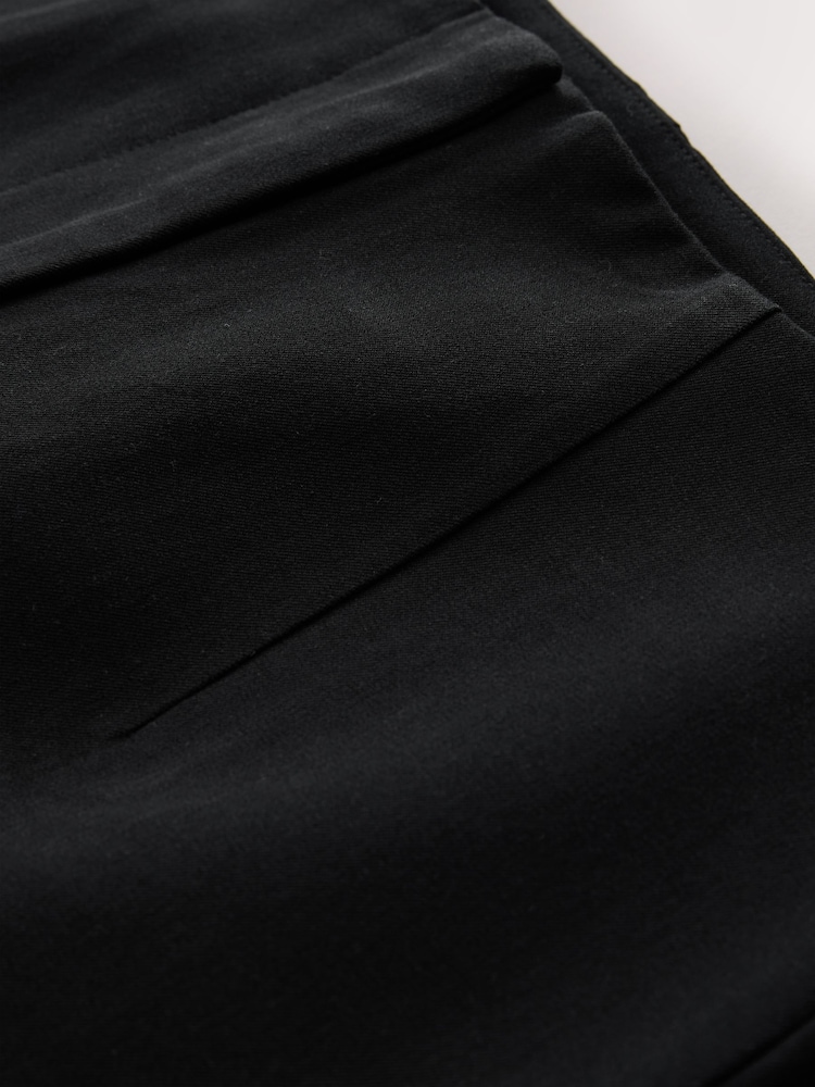 Black Stretch Capri Leggings - Image 2 of 3 Black Stretch Capri Leggings - Image 2 of 3