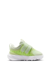 Nike Green Volt Infant Star Runner 5 Trainers - Image 3 of 7