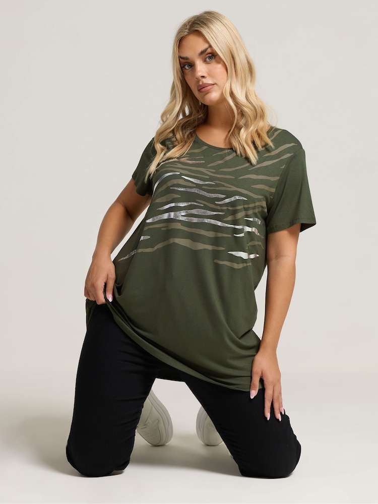 Yours Curve Green Foil Animal Print Top - Image 1 of 5
