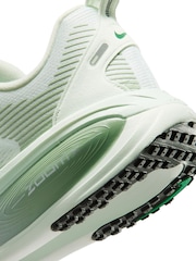 Nike Mint Green Vomero 18 Road Running Trainers - Image 11 of 12