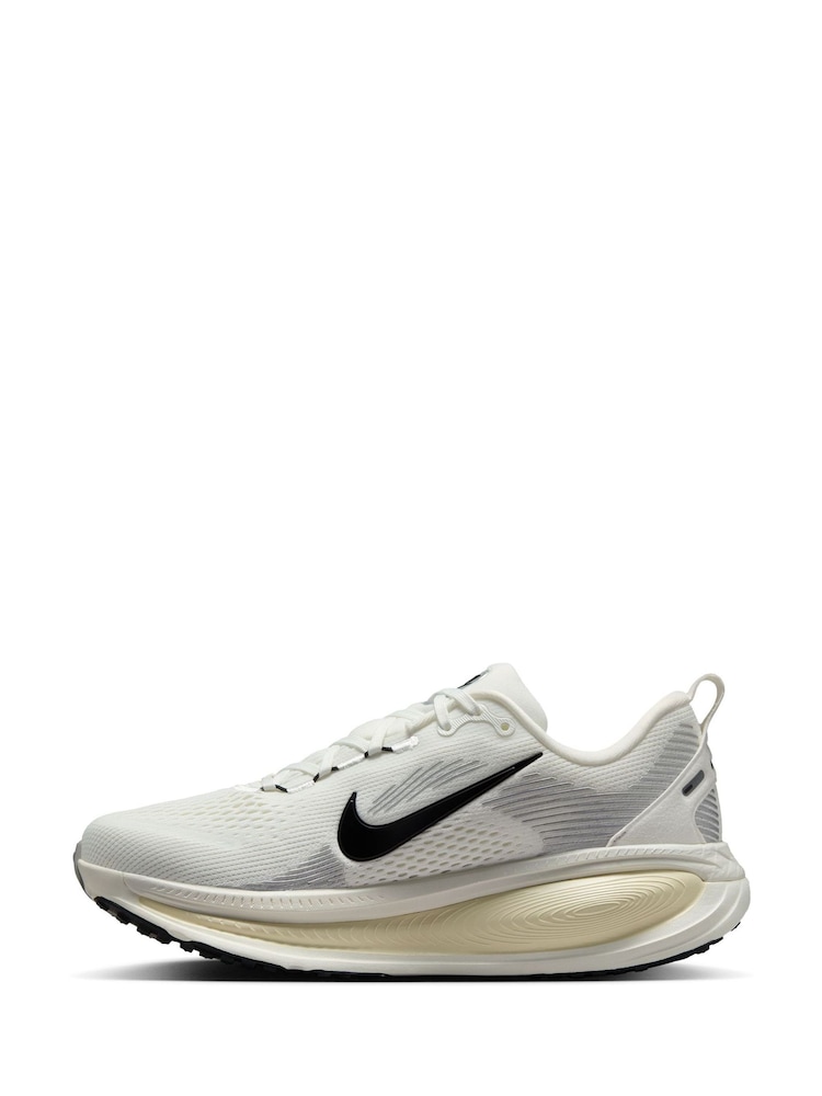 Nike White/Black Vomero 18 Road Running Trainers - Image 11 of 11 Nike White/Black Vomero 18 Road Running Trainers - Image 11 of 11