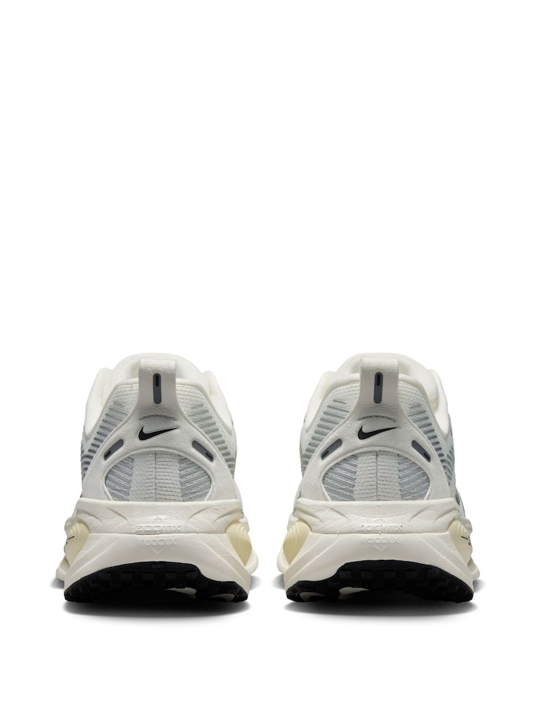 Nike White/Black Vomero 18 Road Running Trainers - Image 2 of 11 Nike White/Black Vomero 18 Road Running Trainers - Image 2 of 11