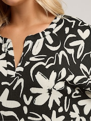 Yours Curve Black Textured Notch Neck Top - Image 4 of 5
