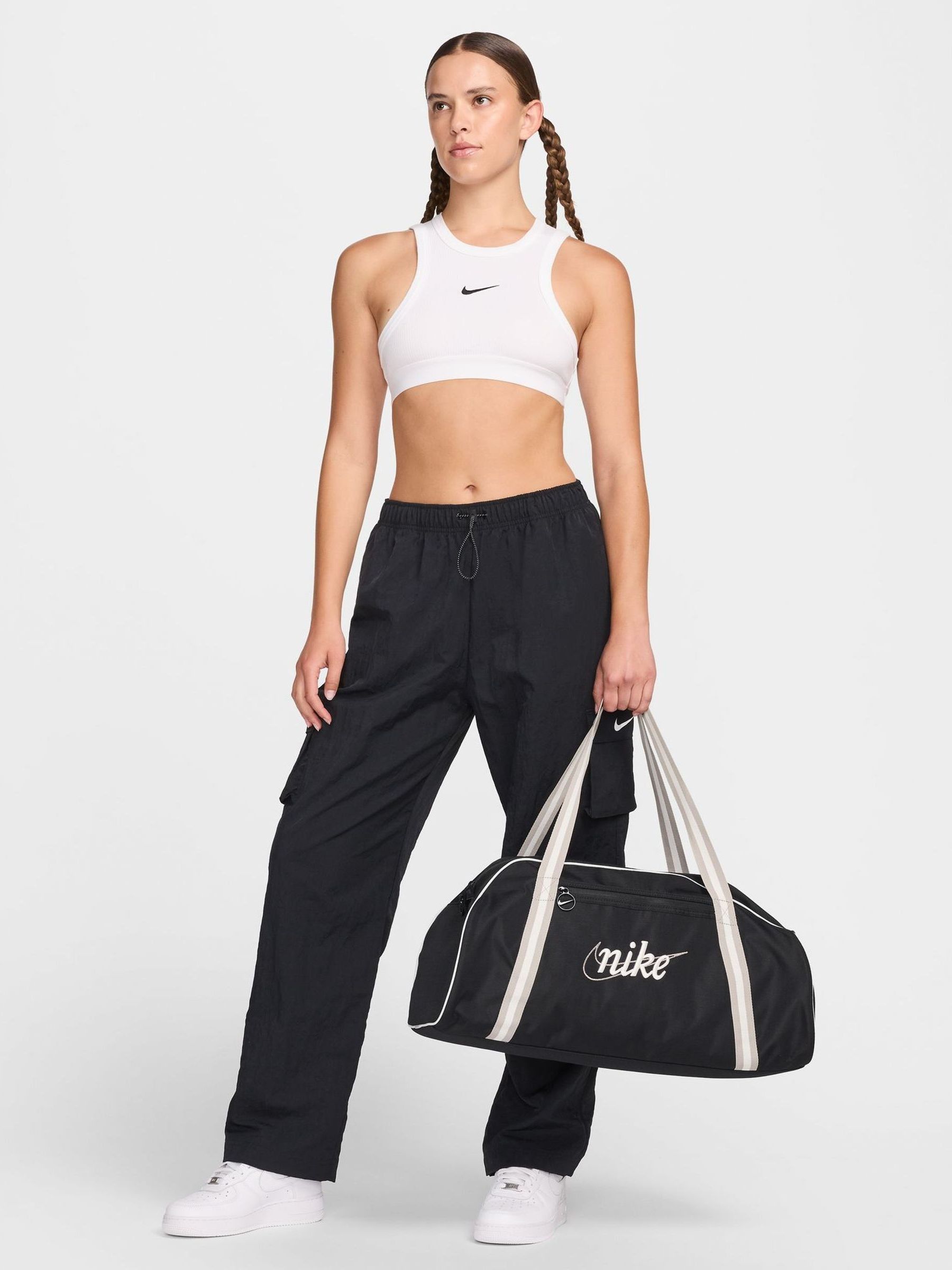 Next：日本 ブラック - Nike Gym Club トレーニングバッグ（24L） from