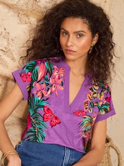 Love & Roses – T-Shirt aus Jersey mit geschlitztem Ausschnitt - Bild 1 von 4