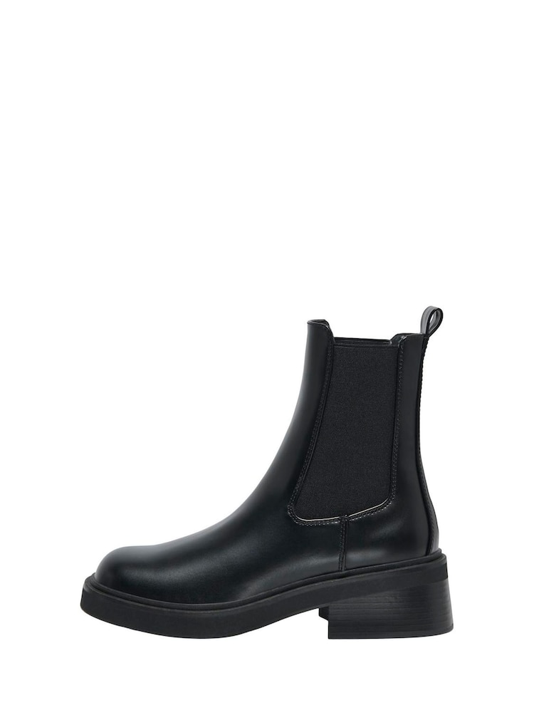 ONLY Black Chelsea Boots - Image 1 of 5 ONLY Black Chelsea Boots - Image 1 of 5