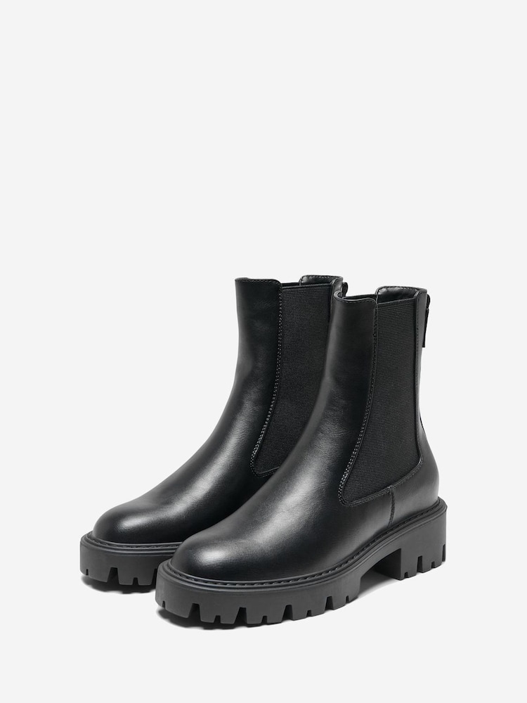 ONLY Black Chunky Sole Boots - Image 2 of 5 ONLY Black Chunky Sole Boots - Image 2 of 5