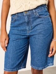 FatFace Jordan Rinse Wash Longline Denim Shorts - Image 1 of 6