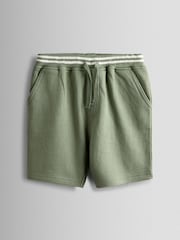 أخضر - طقم 2 قطعة من تيشِرت برسمة أبليك وشورت من JoJo Maman Bébé - صورة 5 من 10