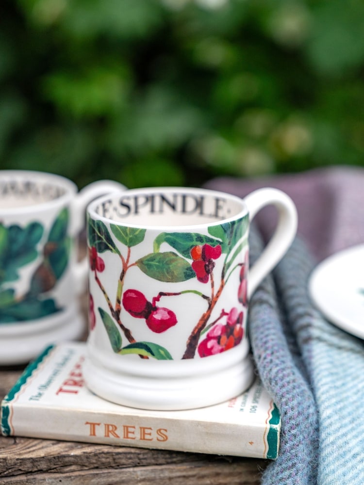 Emma Bridgewater Cream Spindle 1/2 Pint Mug - Image 1 of 5 Emma Bridgewater Cream Spindle 1/2 Pint Mug - Image 1 of 5