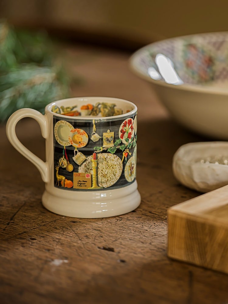 Emma Bridgewater Christmas Dresser 1/2 Pint Mug - Imagen 1 de 5 Emma Bridgewater Christmas Dresser 1/2 Pint Mug - Imagen 1 de 5