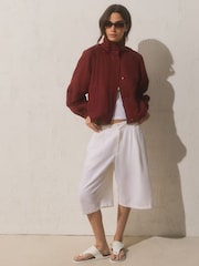 White Toe Thong Footbed Sandals With Hardware - Image 4 of 5