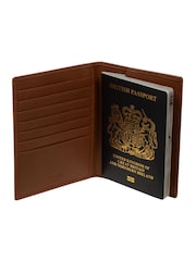 Cultured London 'Thomas' Leather Passport Holder - Image 4 of 4