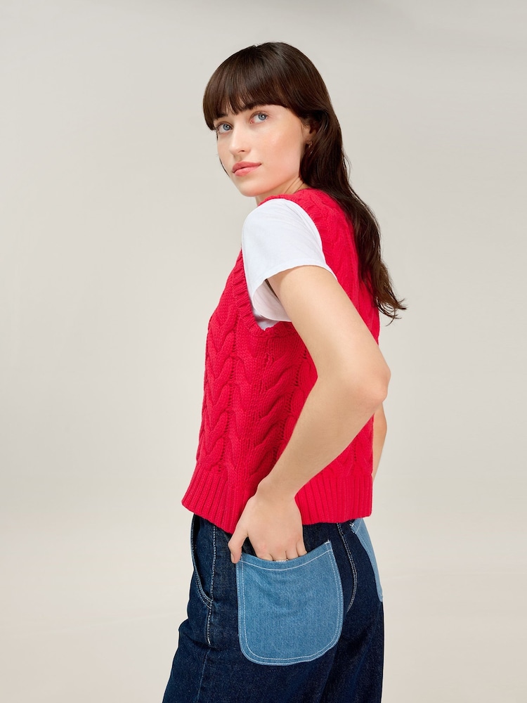Omnes Red Matilda 100% Cotton Cable Knit Vest - Image 2 of 4 Omnes Red Matilda 100% Cotton Cable Knit Vest - Image 2 of 4
