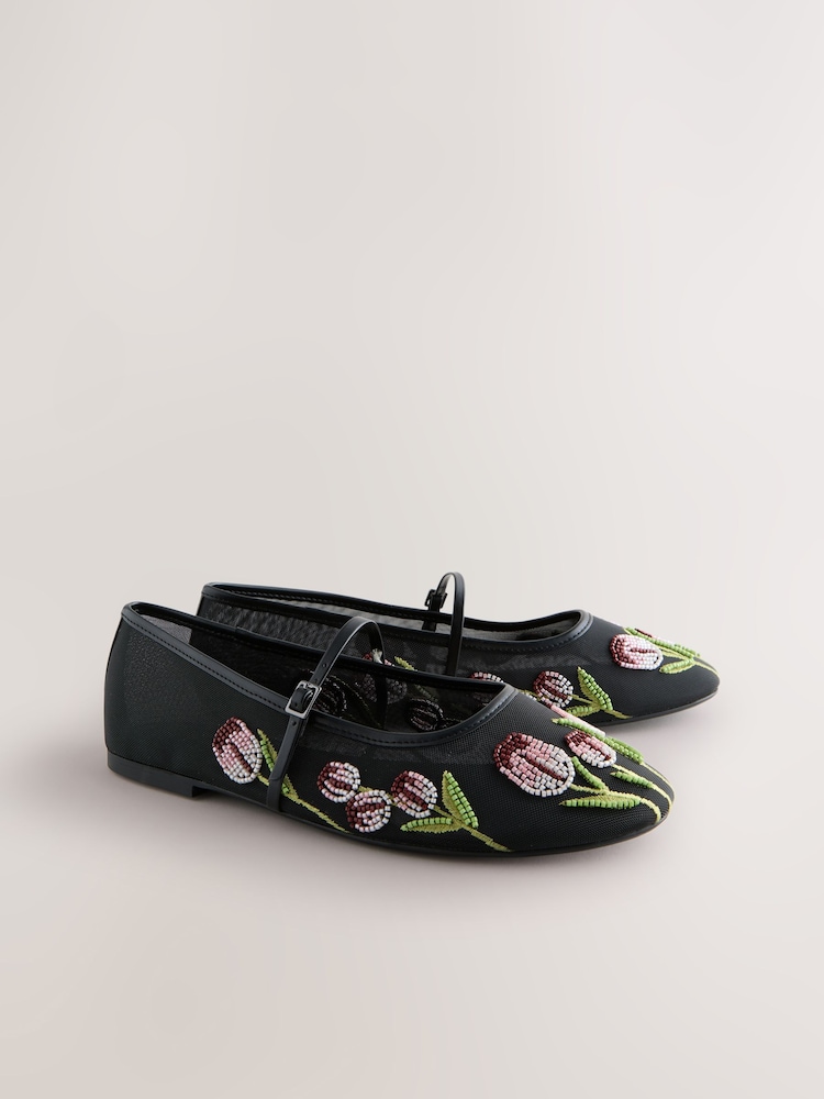 أسود - Forever Comfort® Mesh Tulip Maryjanes - Image 2 of 5 أسود - Forever Comfort® Mesh Tulip Maryjanes - Image 2 of 5