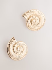 Goudkleurig - Shell Stud Earrings - Afbeelding 4 van 6