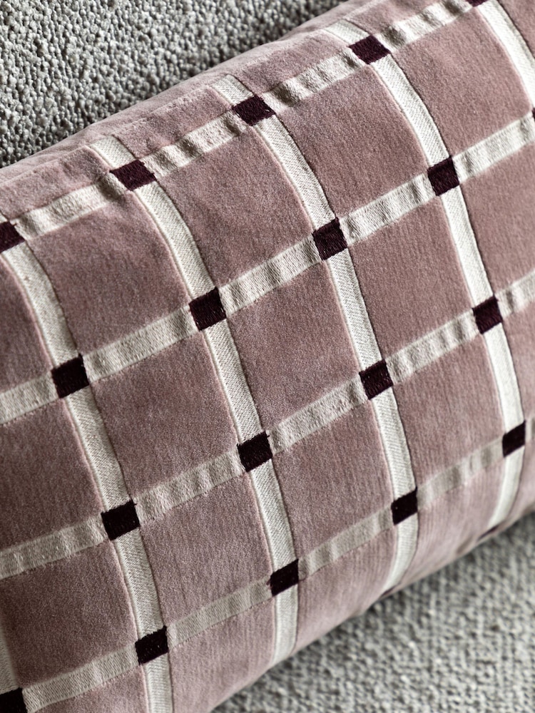 Gallery Home Mauve Suri Velvet Cushion - Image 2 of 6