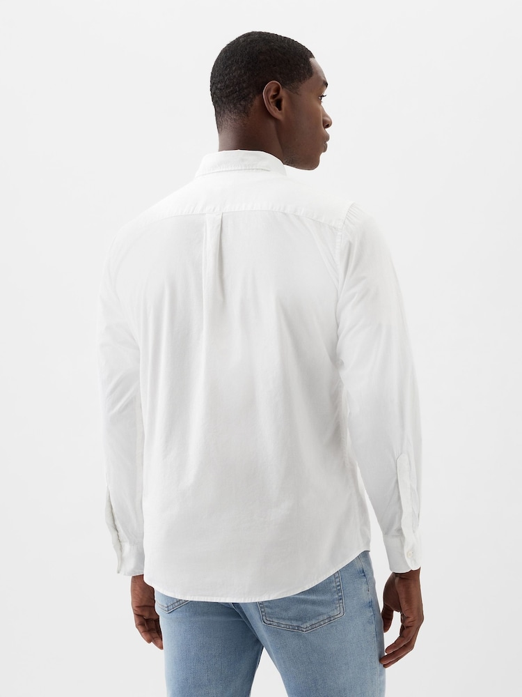 Gap White Stretch Poplin Shirt in Standard Fit - Image 2 of 4 Gap White Stretch Poplin Shirt in Standard Fit - Image 2 of 4