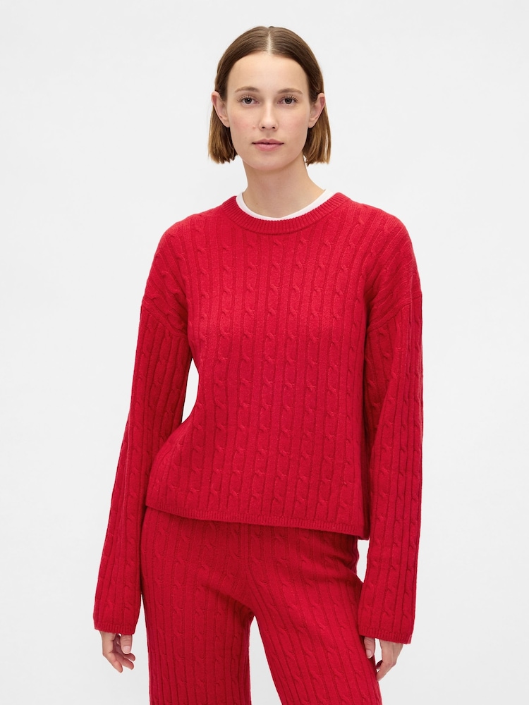 Gap Red CashSoft Oversized Cable-Knit Crew neck Jumper - Image 1 of 4 Gap Red CashSoft Oversized Cable-Knit Crew neck Jumper - Image 1 of 4