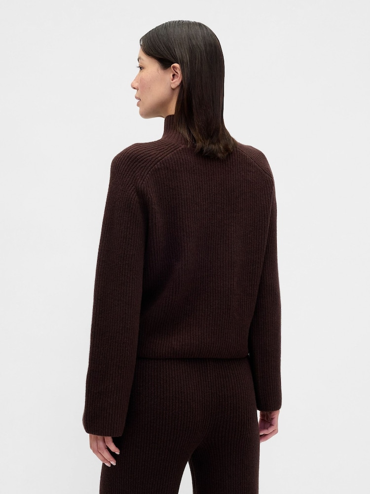 Gap Brown CashSoft Shaker Stitch Turtle Neck Jumper - Image 2 of 5 Gap Brown CashSoft Shaker Stitch Turtle Neck Jumper - Image 2 of 5