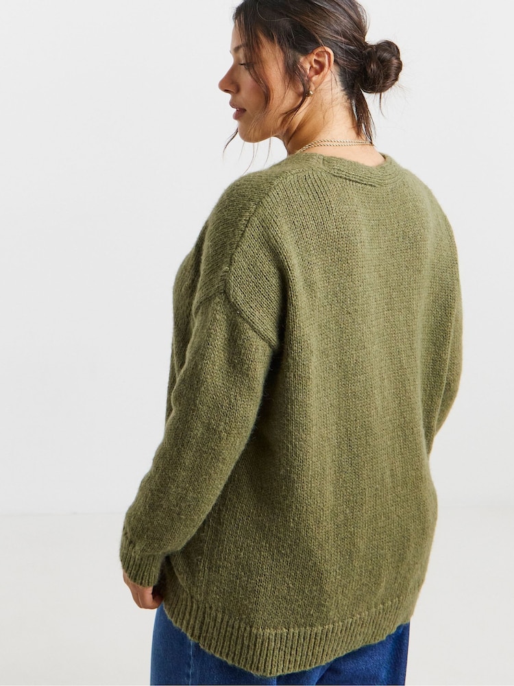 Simply Be Green Fluffy Overstitch Knitted Boyfriend Cardigan - Image 2 of 4 Simply Be Green Fluffy Overstitch Knitted Boyfriend Cardigan - Image 2 of 4
