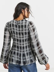 Simply Be Check Shirred Seersucker Blouse - Imagen 2 de 4