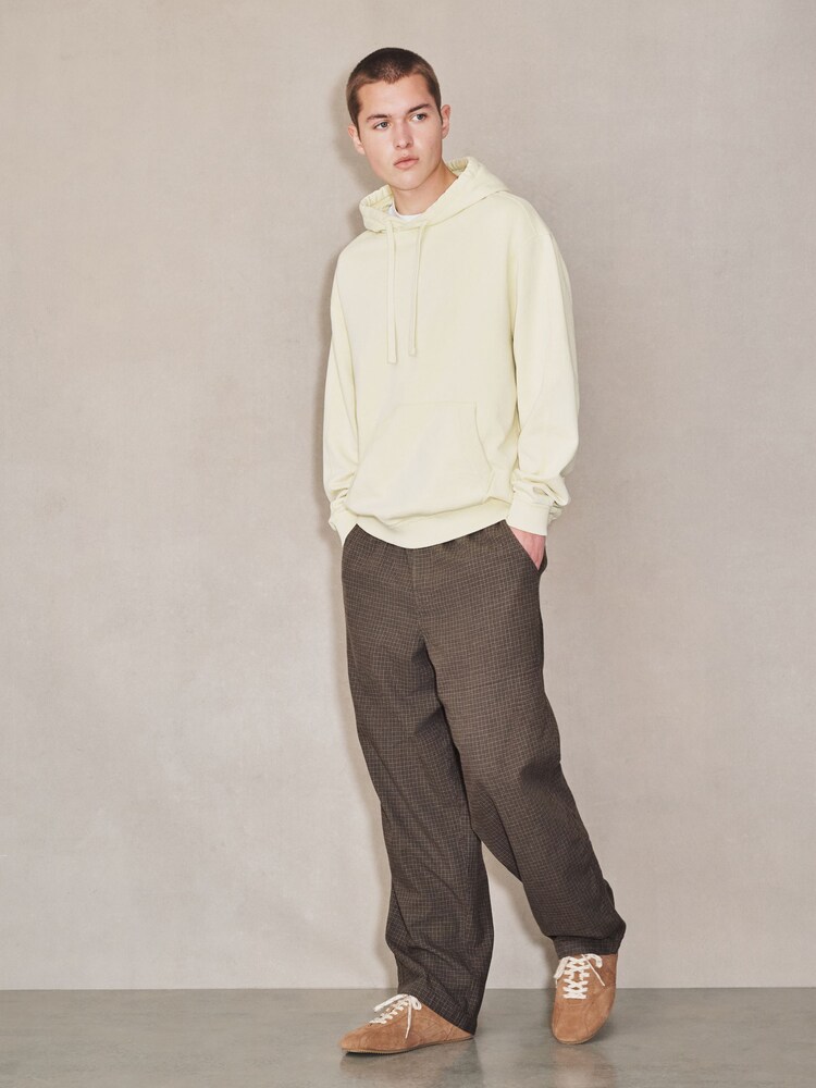 بني - EDIT Baggy Fit Linen Rich Checkered Trousers With Elasticated Waist - Image 2 of 10 بني - EDIT Baggy Fit Linen Rich Checkered Trousers With Elasticated Waist - Image 2 of 10