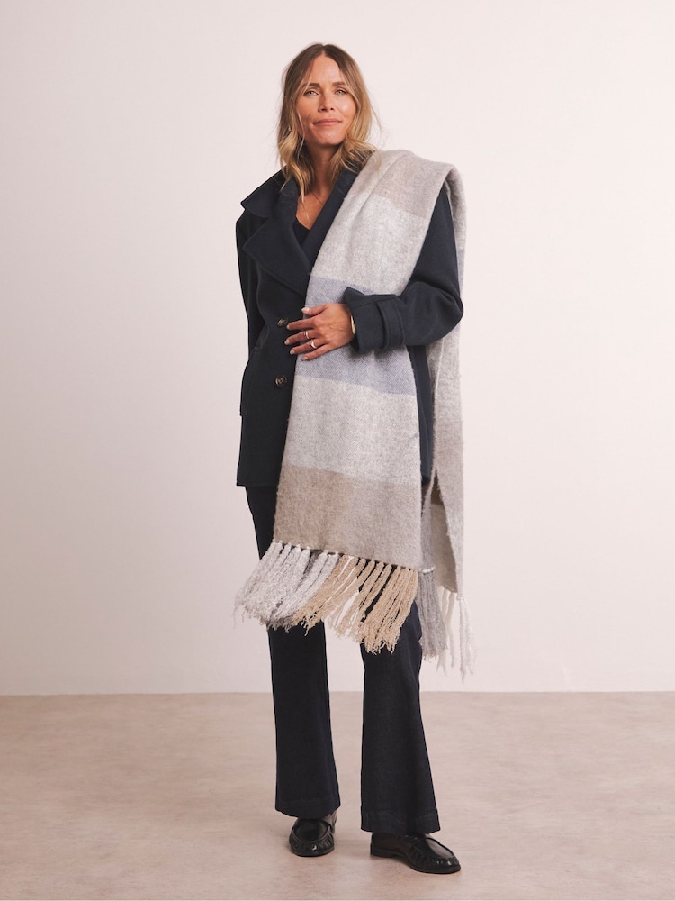 Anthology By JD Williams Check Premium Blanket Scarf - صورة 4 من 4 Anthology By JD Williams Check Premium Blanket Scarf - صورة 4 من 4