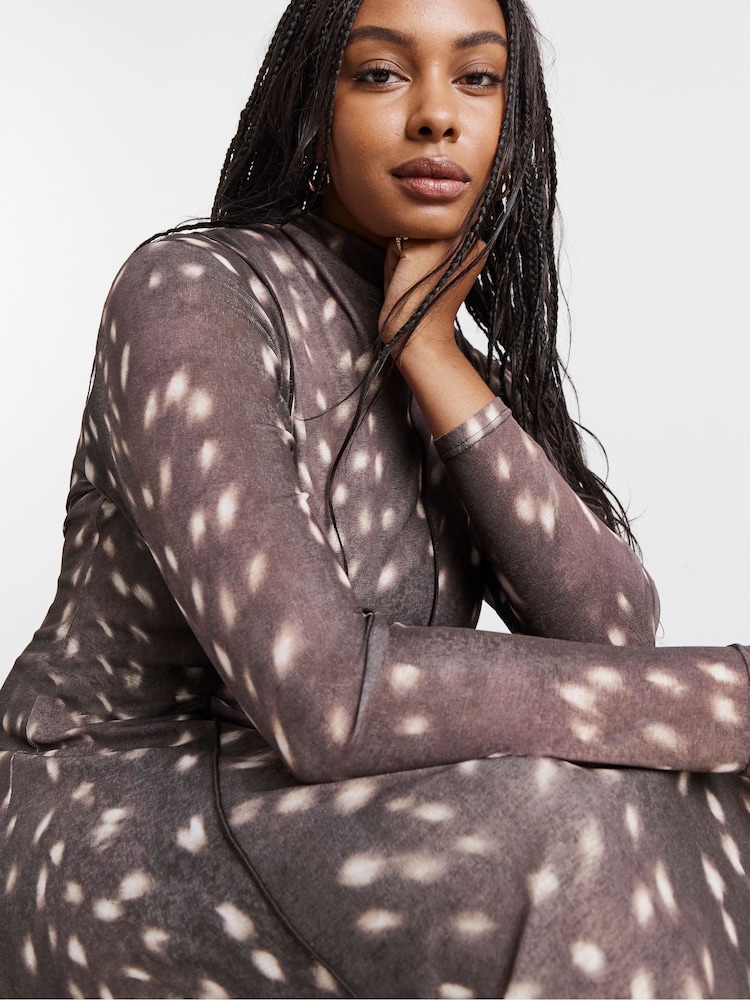 Simply Be Brown Seam Detail Mesh Midi Dress With Slash Neck - Image 4 of 4 Simply Be Brown Seam Detail Mesh Midi Dress With Slash Neck - Image 4 of 4