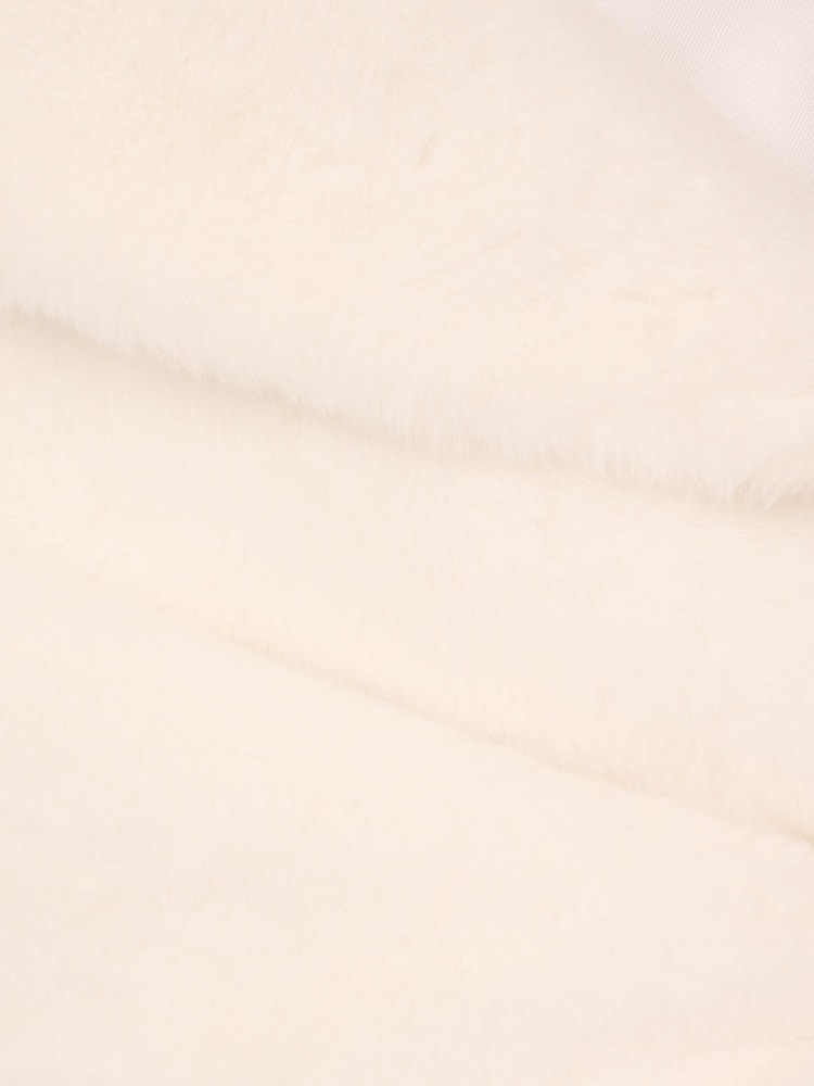 Adrianna Papell Faux Fur White Wrap - Image 7 of 7 Adrianna Papell Faux Fur White Wrap - Image 7 of 7