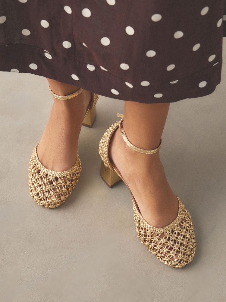 सुन - Forever Comfort® Floral Weave Block Heels - 7मध्ये 2 तस्बिर