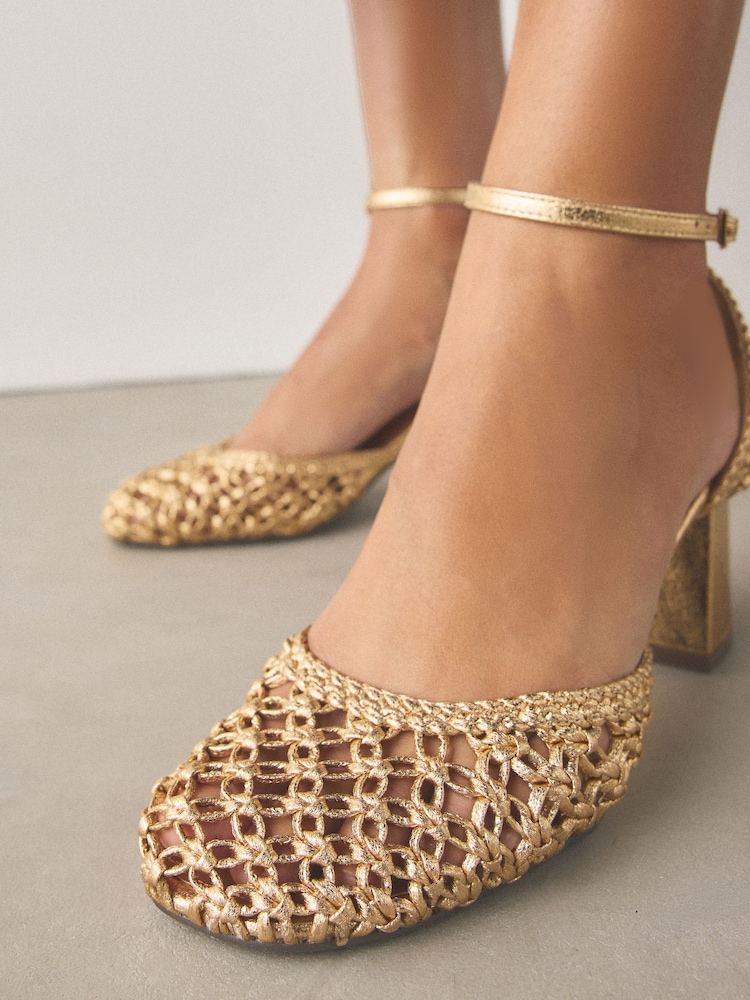 सुन - Forever Comfort® Floral Weave Block Heels - 7मध्ये 7 तस्बिर