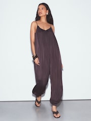 Chocolate Brown Forever Comfort® Crochet Toe Post Heels - Image 5 of 5