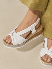 أبيض - Forever Comfort® Open Toe Wedge Sandals With Sparkle Trim - صورة 7 من 11