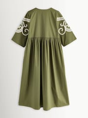 Weekend MaxMara Green Tilde Embroidered Loose Fit Midi Dress - Image 2 of 6