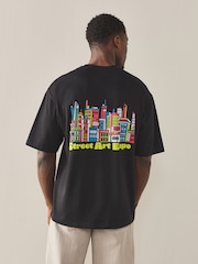 أبيض/أسود/أزرق - قياس انسيابي - حزمة من 3 تيشرتات بطبعة رسم نصي - صورة 12 من 15