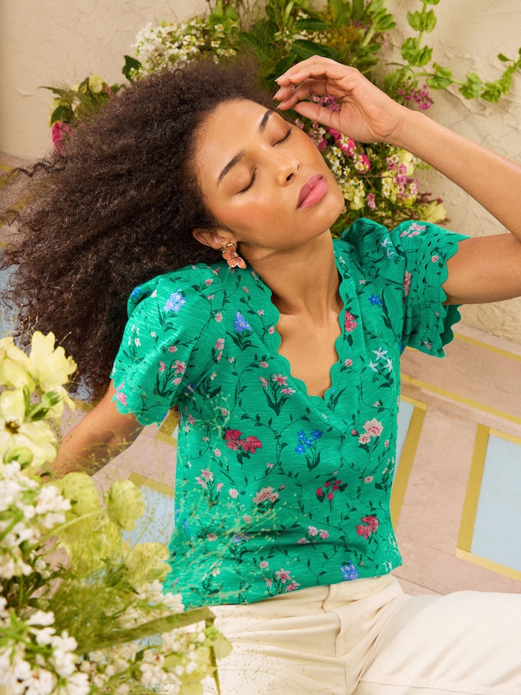 Love & Roses Green Floral Print Scallop T-Shirt - Image 2 of 4
